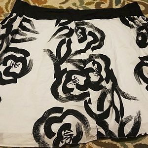 Mossimo white and black skirt